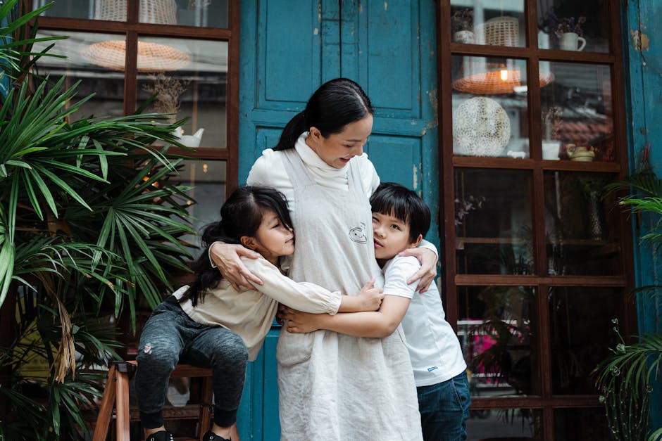 H&M Unveils Heartwarming Family Photoshoot in Its Summer Campaign