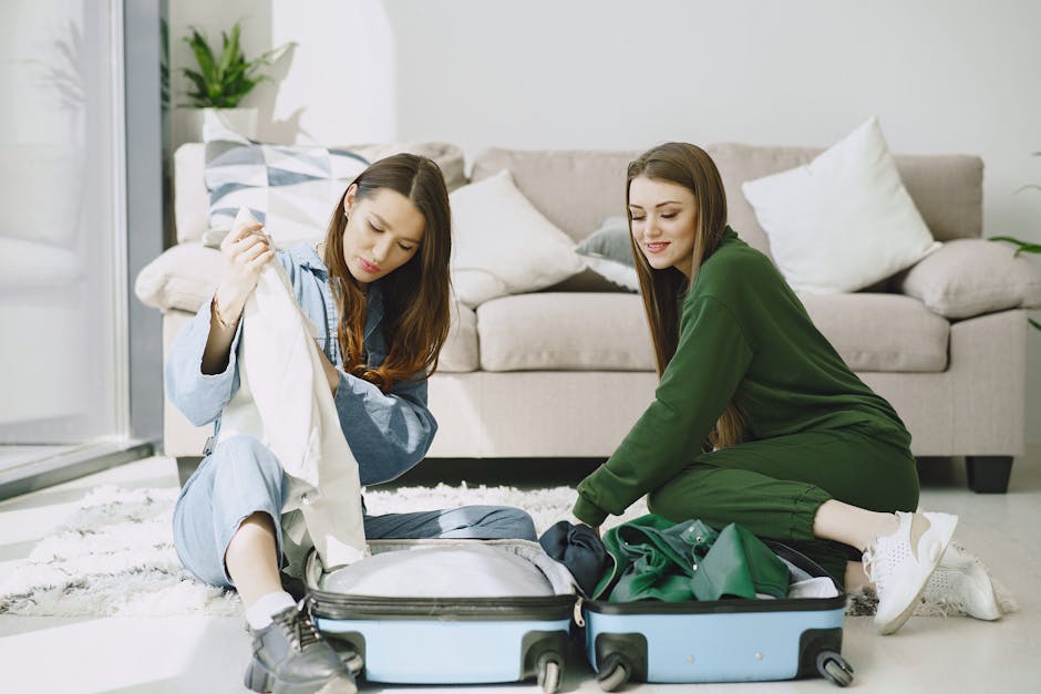 5 Travel Outfits That Are Both Comfortable and Effortlessly Chic