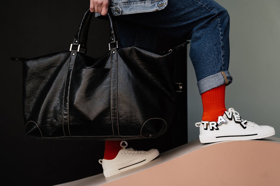 5 Travel Outfits That Are Both Comfortable and Effortlessly Chic