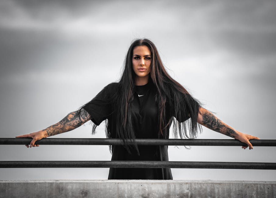 Sarah Brooke Turns Heads with Striking Pre-Concert Photo Shoot Look