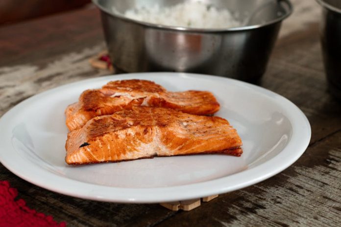 Moroccan Salmon with Garlic Mayonnaise Becomes a Staple in Southern Spain