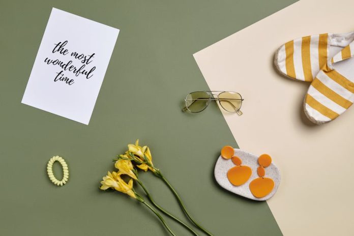 The Most Amazing Accessories to Buy Your Girlfriend This Fall